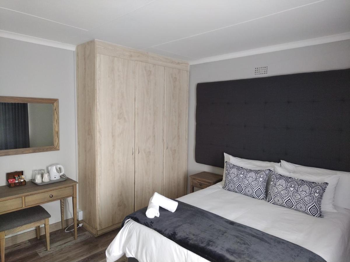 Blue Owl Guest House Mossel Bay Exteriör bild