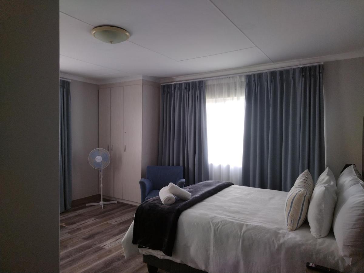 Blue Owl Guest House Mossel Bay Exteriör bild