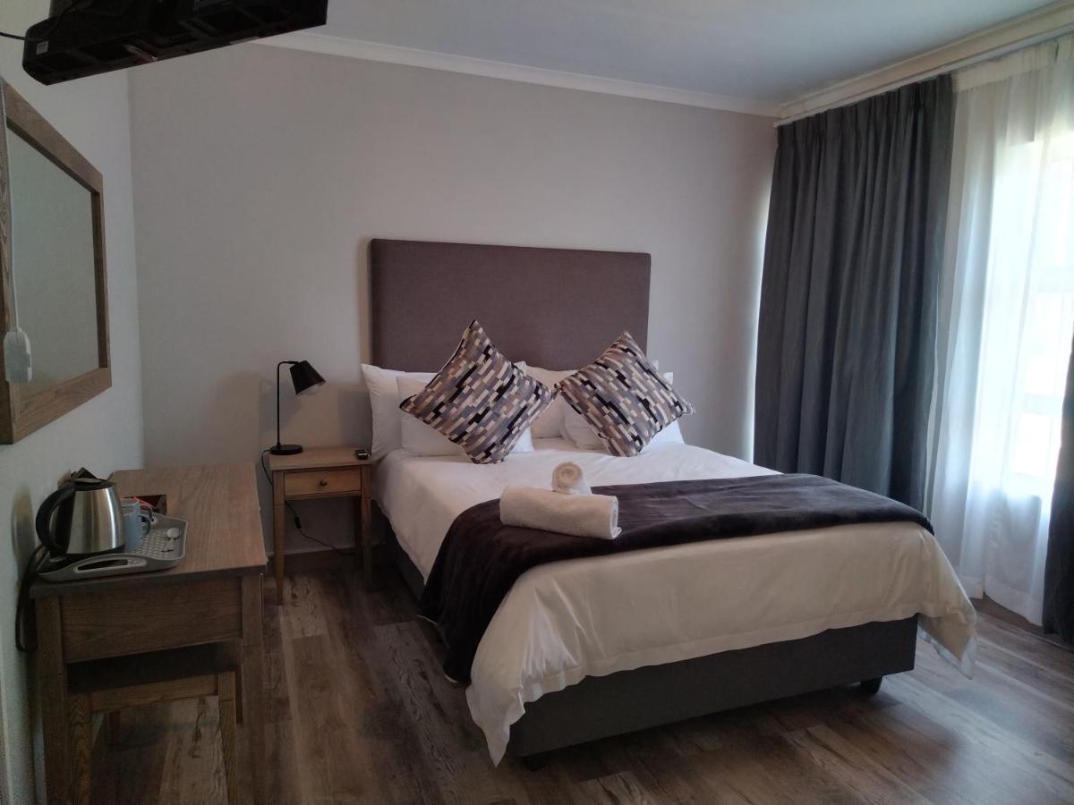 Blue Owl Guest House Mossel Bay Exteriör bild