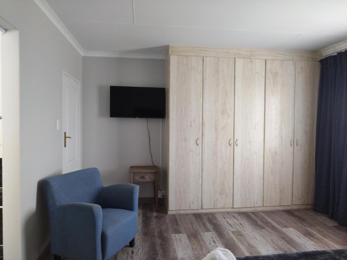 Blue Owl Guest House Mossel Bay Exteriör bild