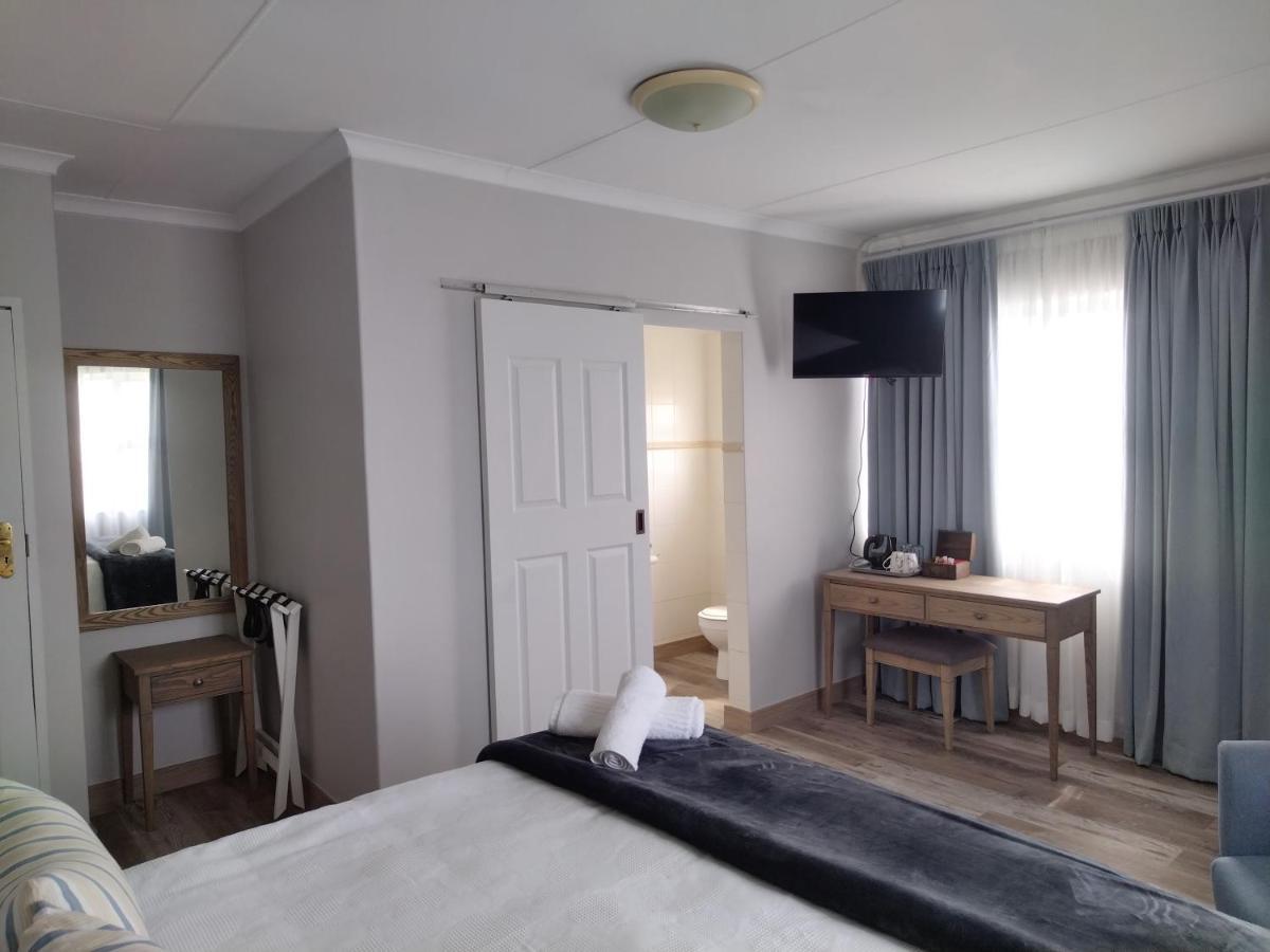 Blue Owl Guest House Mossel Bay Exteriör bild