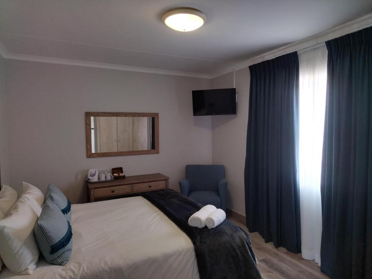 Blue Owl Guest House Mossel Bay Exteriör bild