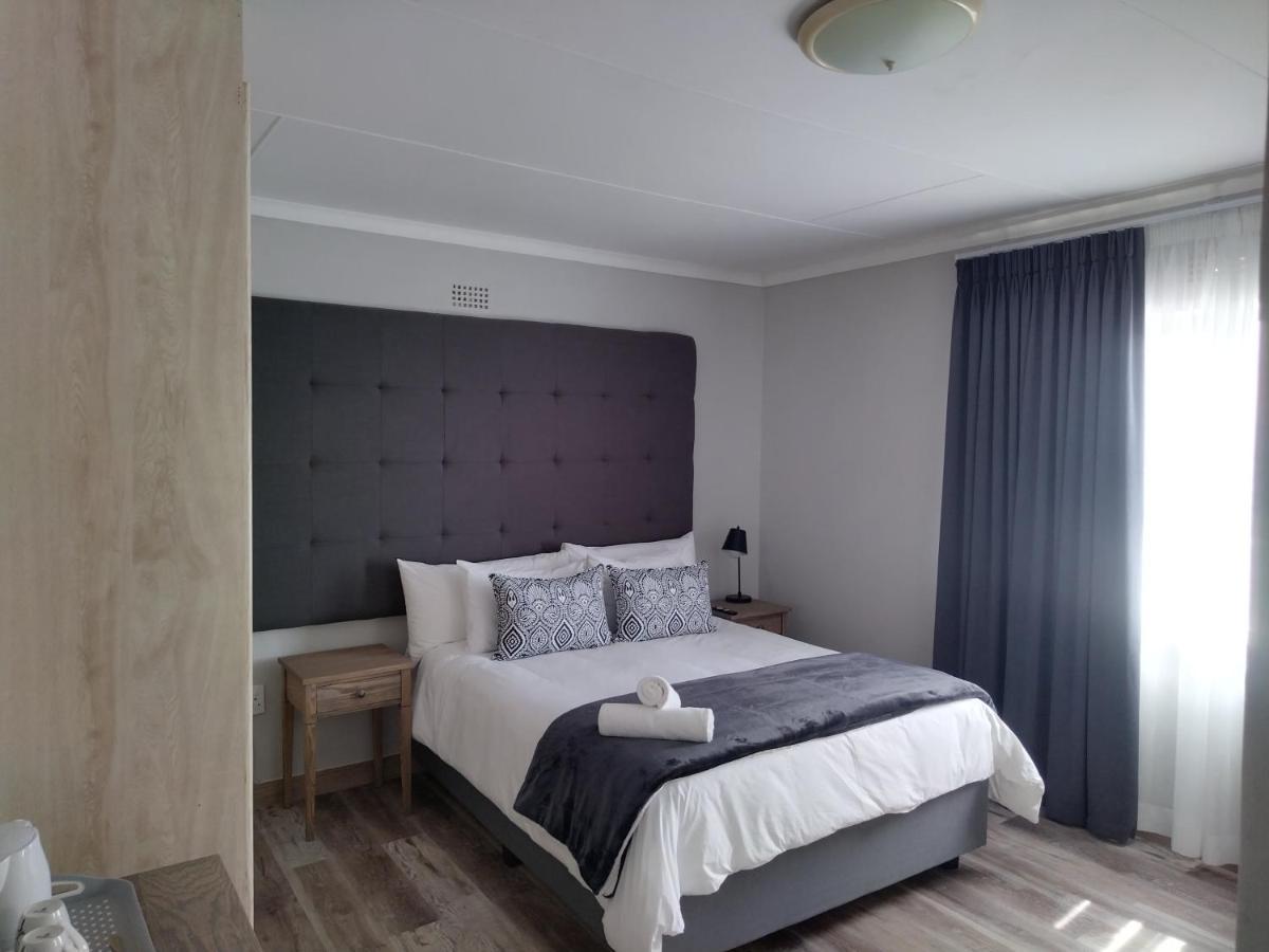 Blue Owl Guest House Mossel Bay Exteriör bild