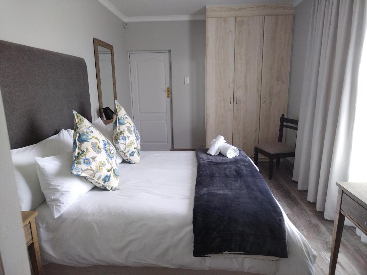 Blue Owl Guest House Mossel Bay Exteriör bild