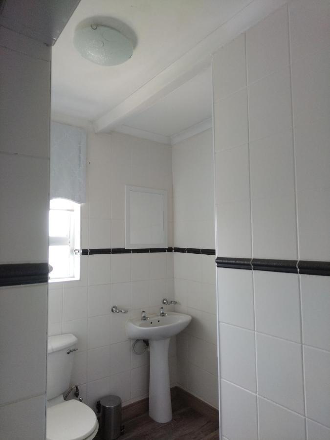 Blue Owl Guest House Mossel Bay Exteriör bild