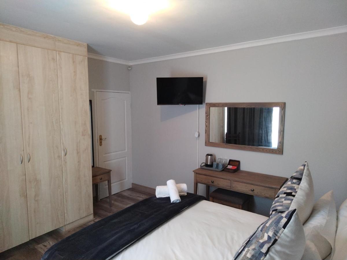Blue Owl Guest House Mossel Bay Exteriör bild