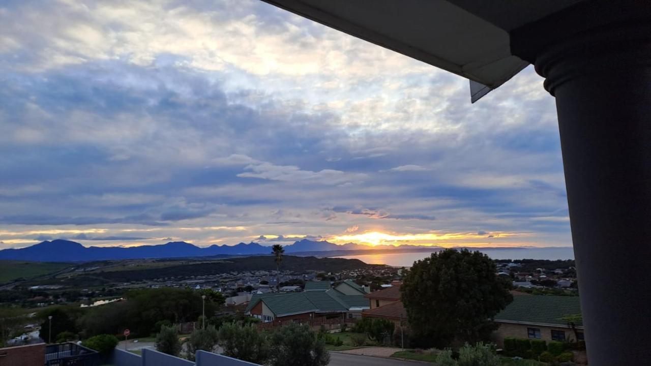 Blue Owl Guest House Mossel Bay Exteriör bild
